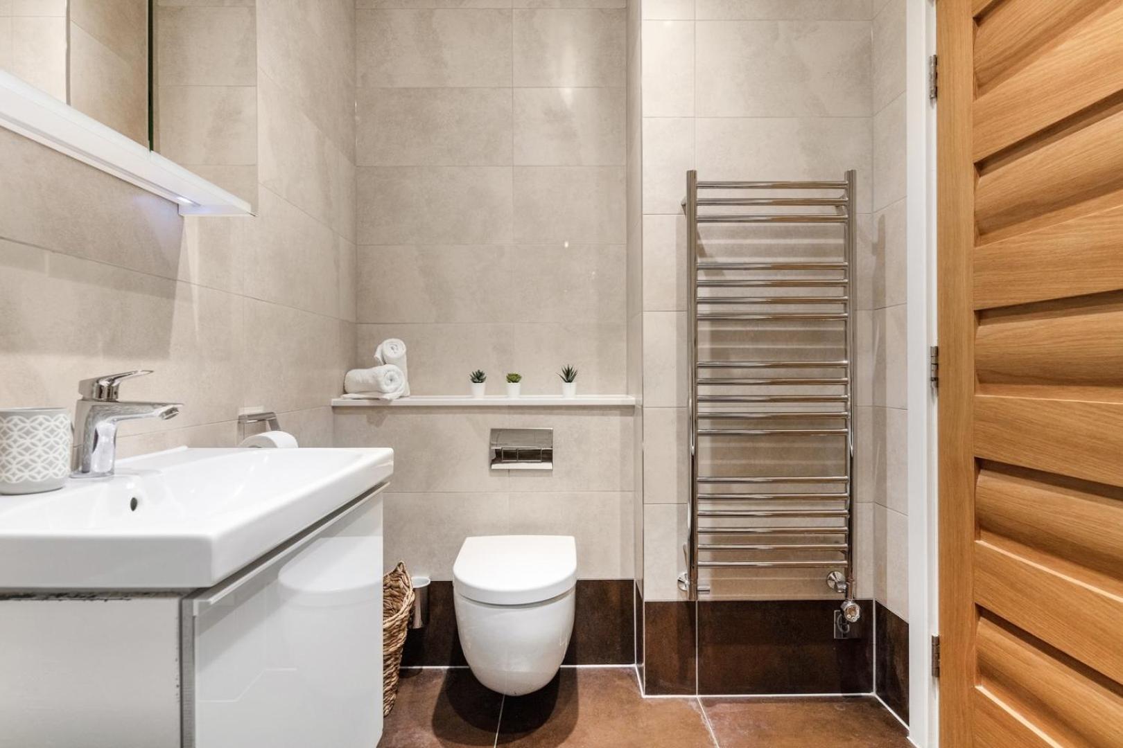 Bnbnook - Spacious 2br - Walk To Soho & Oxford Street * Londra