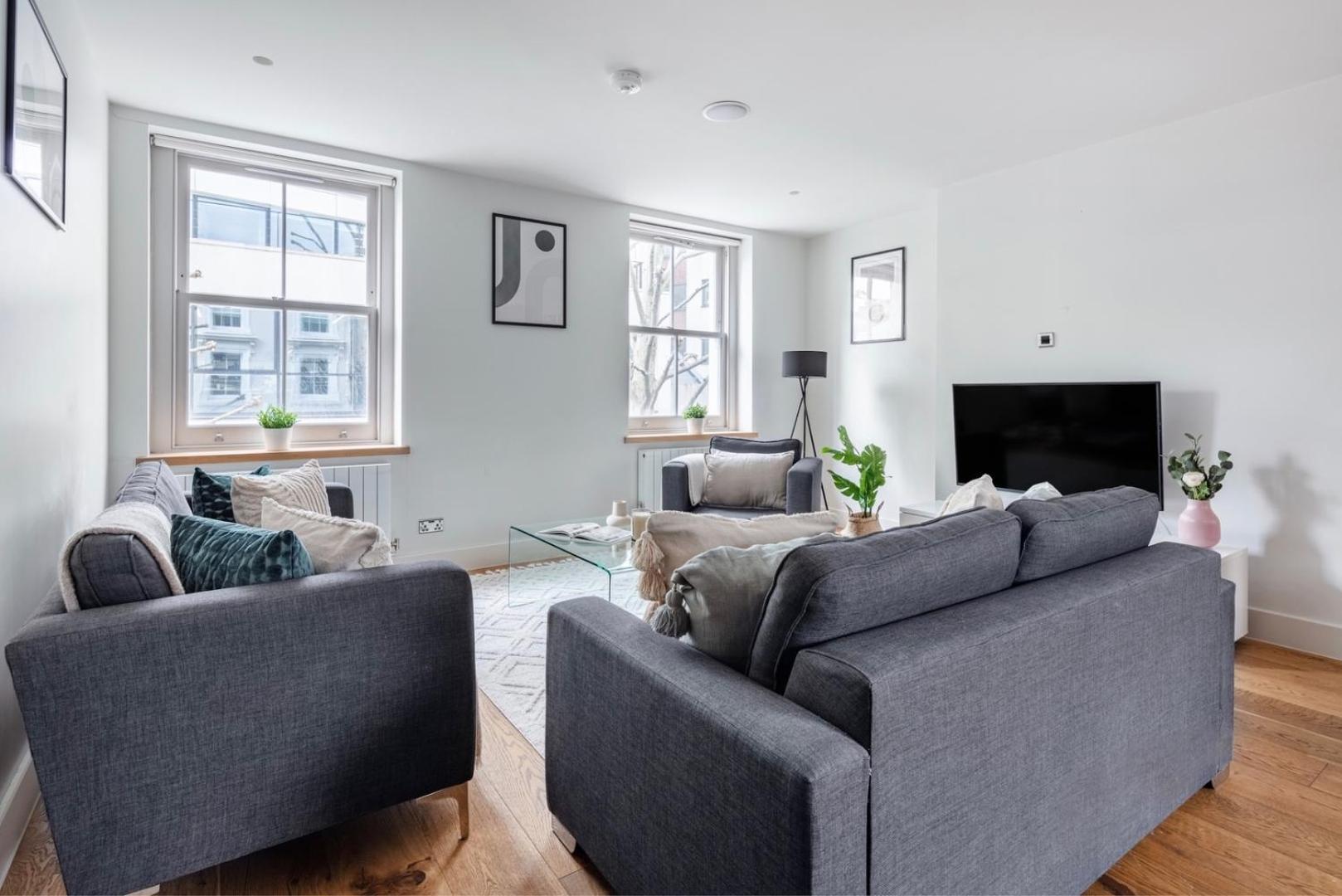 Bnbnook - Spacious 2br - Walk To Soho & Oxford Street * Londra